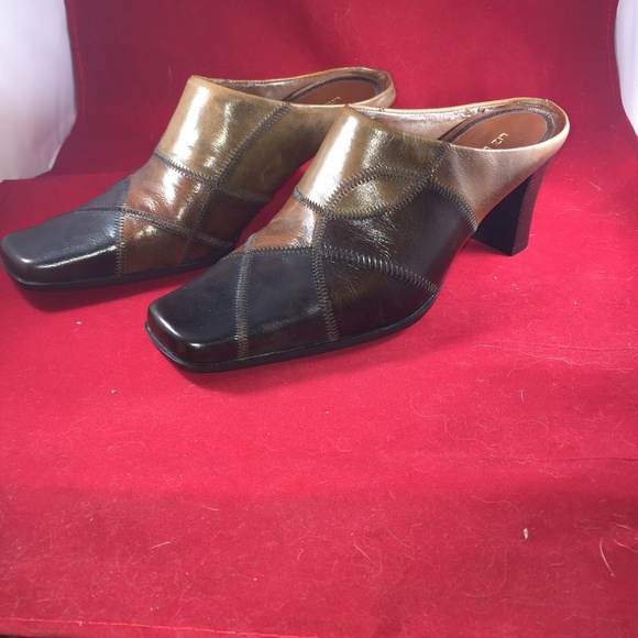 Liz Claiborne Shoes - LIZ CLAIBORNE "Kyra" mules size 7M